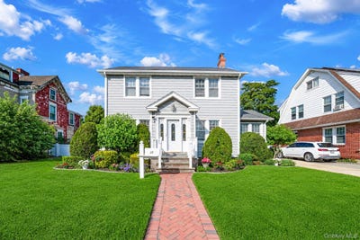 /international/us/27-hilbert-street-hempstead-ny-110119292073/