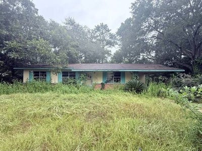 /international/us/806-e-carr-st-donalsonville-ga-110110130997/