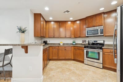 /international/us/5350-e-deer-valley-drive-phoenix-az-110104056592/