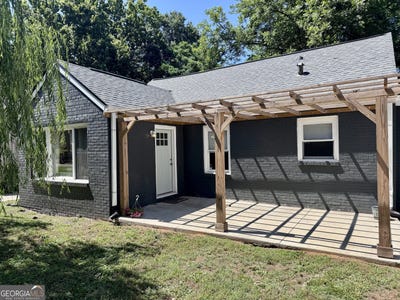/international/us/2450-lynn-iris-drive-decatur-ga-110108569856/