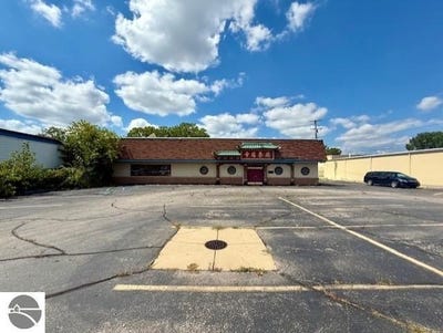 /international/us/2320-s-dort-highway-flint-mi-110102351291/