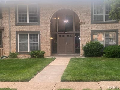 /international/us/2065-carefree-lane-florissant-mn-110100220947/