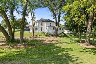 /international/us/602-3rd-street-malcom-ia-110100723959/