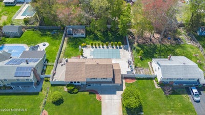/international/us/6-pittsfield-road-howell-nj-110107732359/