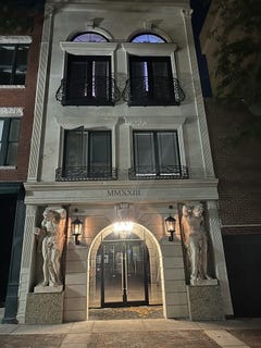 /international/us/218-washington-street-waukegan-il-110107980776/