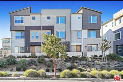 /international/us/27566-manzanita-way-valencia-ca-110105873443/