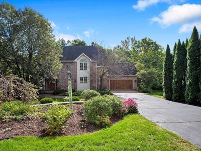 /international/us/5131-regents-park-road-rockford-il-110110363024/