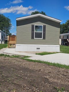 /international/us/74-slavik-ave-pontiac-il-110108819609/