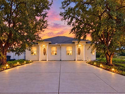 /international/us/12113-capilla-lane-north-port-fl-110110351511/