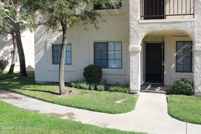 /international/us/2554-olive-drive-palmdale-ca-110106091984/