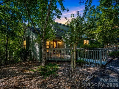 /international/us/121-quail-run-court-lake-lure-nc-110120462384/