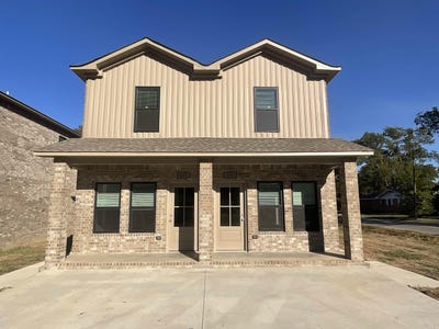 /international/us/401-403-church-street-lonoke-ar-110119624240/
