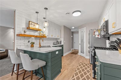 /international/us/936-golden-way-nw-isanti-mn-110107570408/