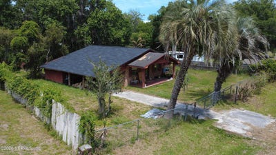 /international/us/278-harbor-drive-palatka-fl-110107752605/