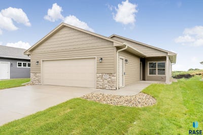 /international/us/521-s-big-stone-ave-sioux-falls-sd-110099473432/