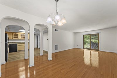 /international/us/7-shadowbrook-ln-34-milford-ma-110108218563/