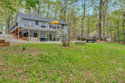 /international/us/1681-diamond-hill-rd-moneta-va-110107284754/