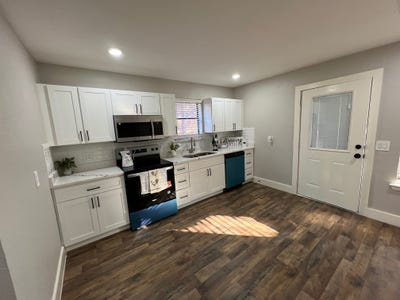 /international/us/1728-w-washington-street-denison-tx-110103753758/