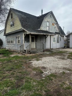 /international/us/711-polk-street-dexter-ia-110107158088/