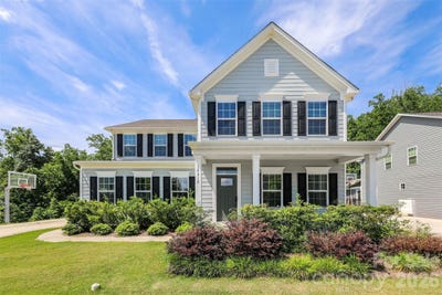 /international/us/14312-sunnyhill-grove-road-davidson-nc-110108586812/