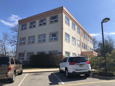 /international/us/301-lakehurst-road-toms-river-nj-110104217906/