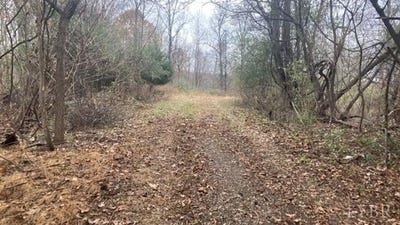 /international/us/1147-1147a-stratford-road-lynchburg-va-110104908887/