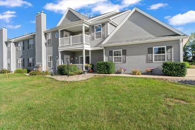 /international/us/3038-stillwater-landing-drive-urbana-il-110108479696/