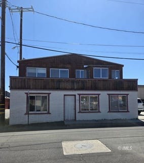 /international/us/130-short-st-bishop-ca-110107008096/