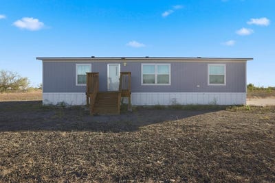 /international/us/553-jennifer-loop-orange-grove-tx-110103280177/