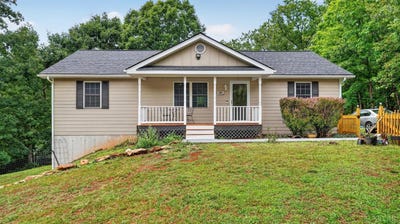 /international/us/222-holiday-lane-lynchburg-va-110108754213/