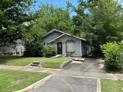 /international/us/503-henry-st-gadsden-al-110100693290/
