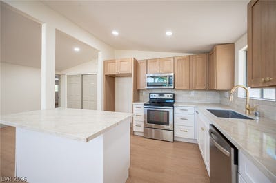 /international/us/5317-evergreen-avenue-las-vegas-nv-110109068800/
