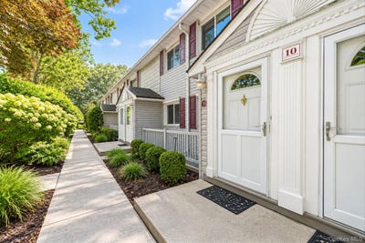 /international/us/10-smithtown-boulevard-smithtown-ny-110119955986/