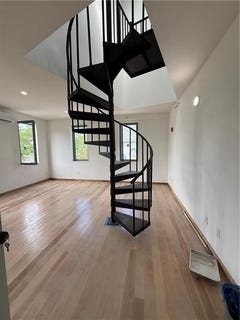 /international/us/536-smith-street-providence-ri-110108496013/