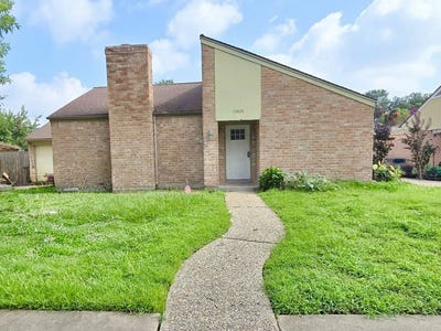 /international/us/15826-pine-mountain-drive-houston-tx-110108887549/