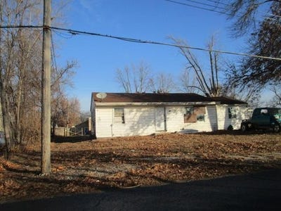 /international/us/204-w-9th-street-salisbury-mo-110108626494/