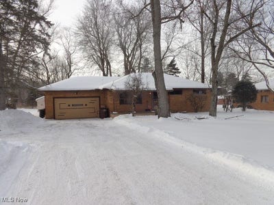 /international/us/9989-albion-road-north-royalton-oh-110105391251/