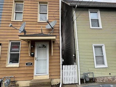 /international/us/1209-mechanic-street-bethlehem-city-pa-110108335511/