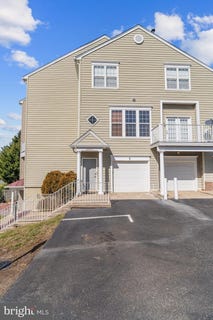 /international/us/6339-c-eagle-ridge-lane-alexandria-va-110109041632/