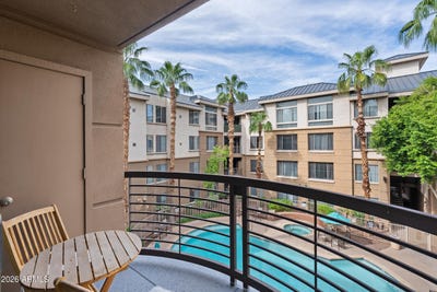 /international/us/1701-e-colter-street-phoenix-az-110110365585/