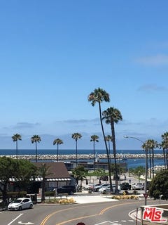 /international/us/140-the-village-redondo-beach-ca-110107441330/