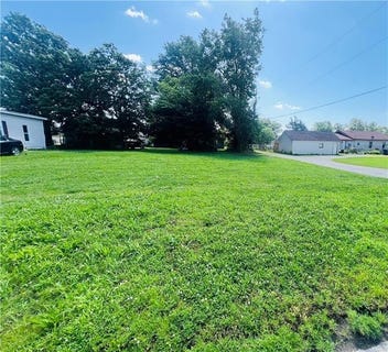 /international/us/1010-n-joplin-street-pittsburg-ks-110104588173/