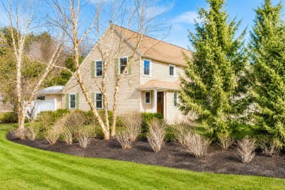 /international/us/2-lexington-drive-kennebunk-me-110107400278/