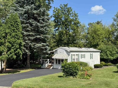 /international/us/420-skyline-drive-edgerton-wi-110106092286/