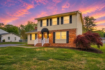 /international/us/197-apple-tree-rd-roanoke-va-110109102250/