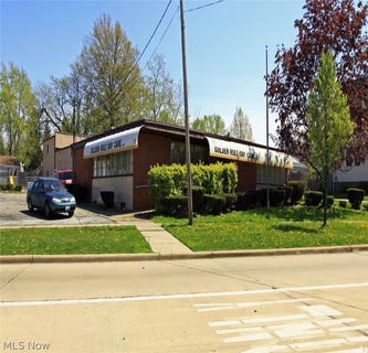 /international/us/5117-lee-road-maple-heights-oh-110107380422/