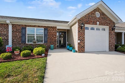 /international/us/105-oak-ridge-drive-archdale-nc-110107751529/
