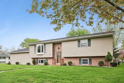 /international/us/1501-locust-lane-prairie-du-sac-wi-110107736079/