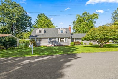/international/us/17-sunset-drive-suffern-ny-110120663223/