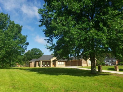 /international/us/6727-n-hills-drive-texarkana-tx-110108587468/
